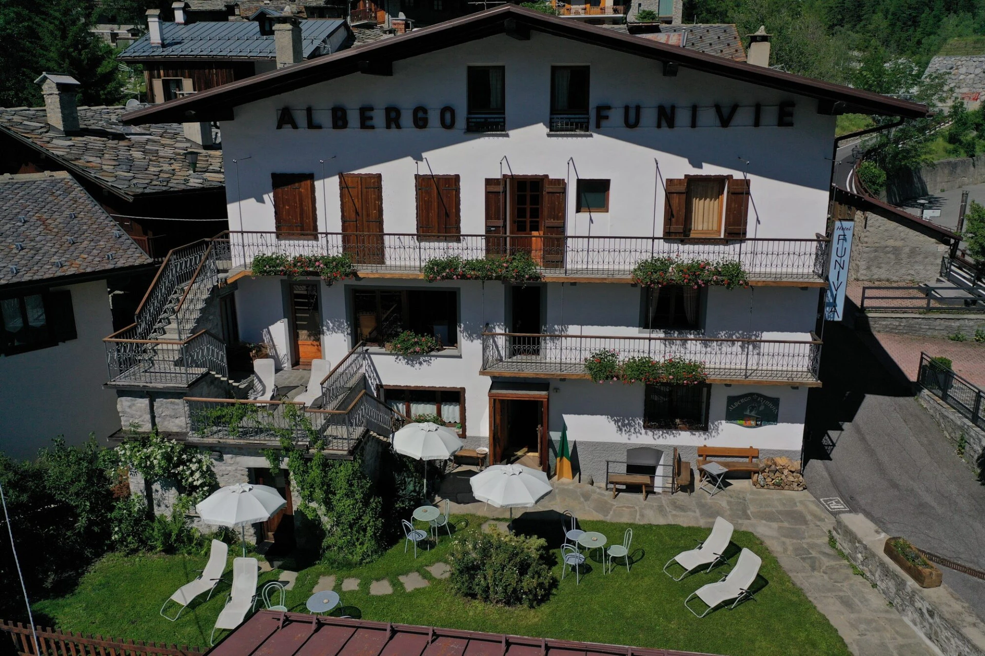 Hôtel Funivia Courmayeurissa, TMB:n puolivälissä