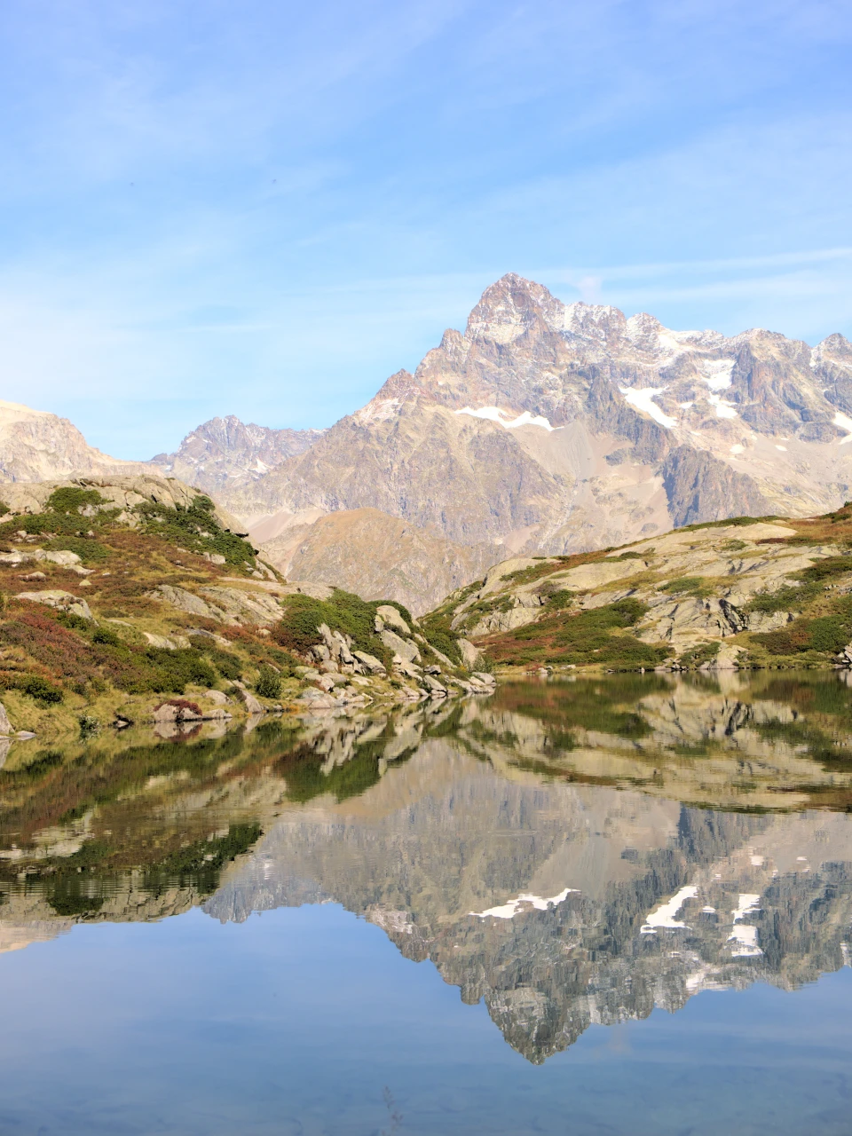 Olanin heijastus Lacs de Pétarelissa