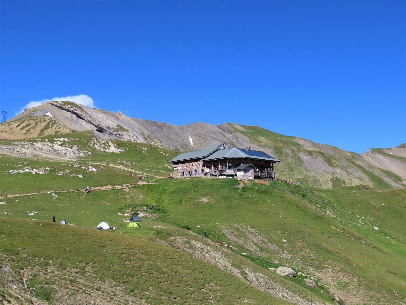 Refuge de la Croix du Bonhomme solalla Tour du Mont-Blancilla